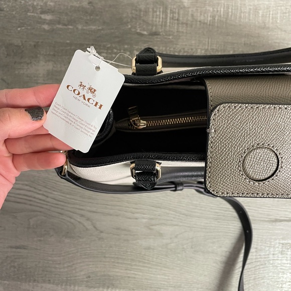 NWT real leather Coach purse - Picture 4 of 5